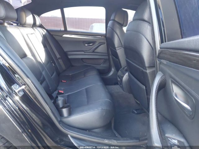 BMW 5 Series Image 8