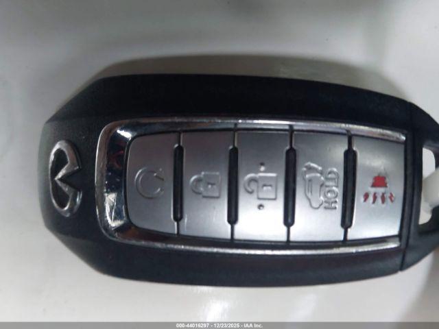 INFINITI Qx Luxe Image 9