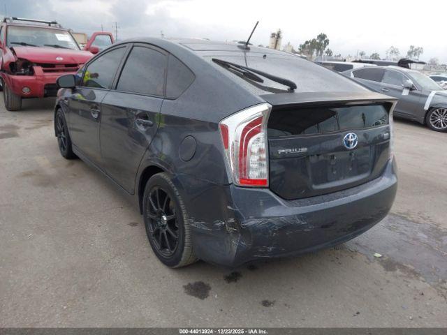 Toyota Prius Four Image 3