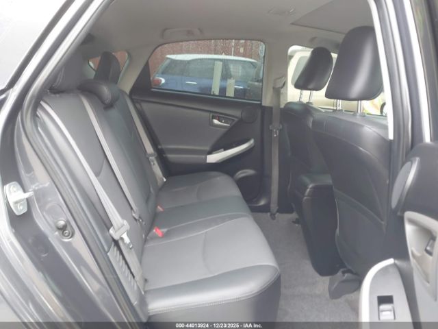 Toyota Prius Four Image 11