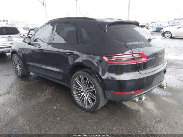 Porsche Macan S Image 9