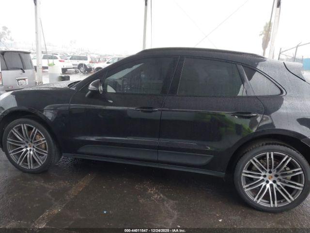 Porsche Macan S Image 14