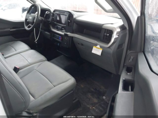 Ford F-150 Xl Image 2