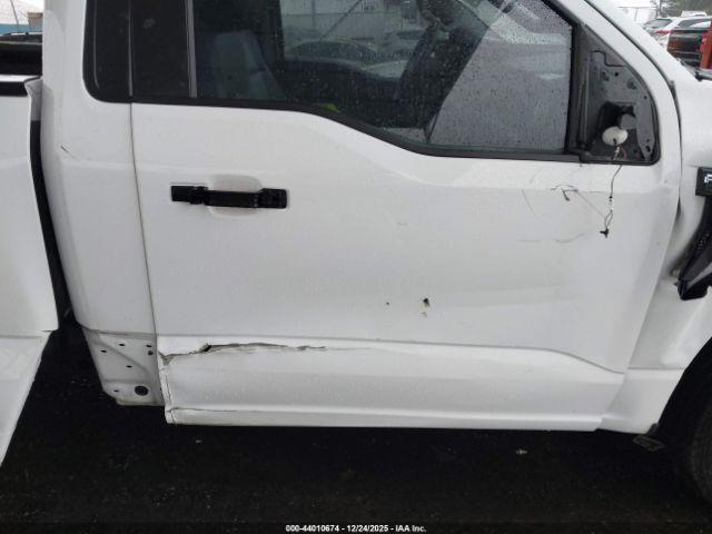 Ford F-150 Xl Image 13