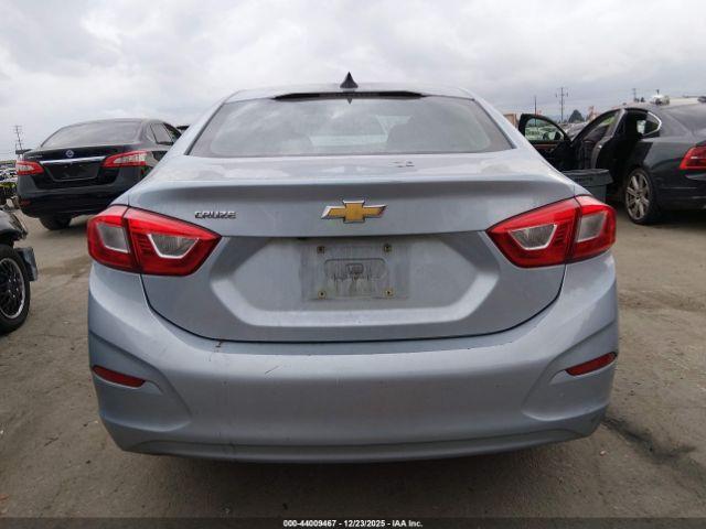 Chevrolet Cruze Ls Auto Image 2