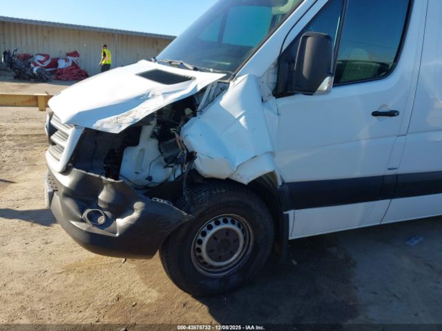 Mercedes-Benz Sprinter 2500 Normal Roof Image 5