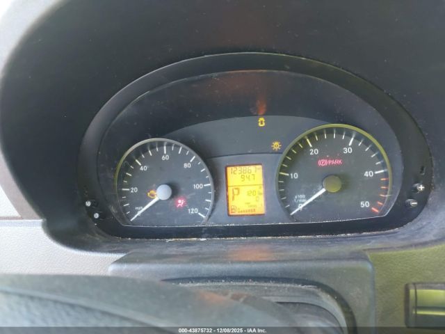 Mercedes-Benz Sprinter 2500 Normal Roof Image 11