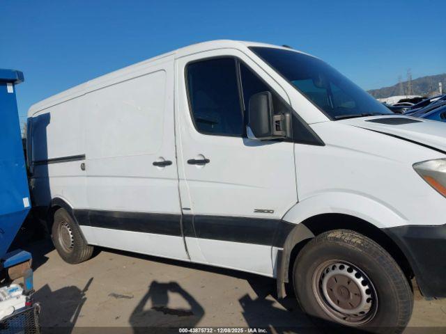 Mercedes-Benz Sprinter 2500 Normal Roof Image 13