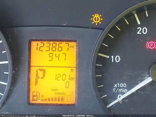 Mercedes-Benz Sprinter 2500 Normal Roof Image 12