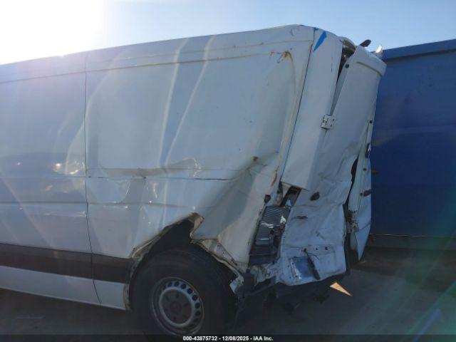 Mercedes-Benz Sprinter 2500 Normal Roof Image 17