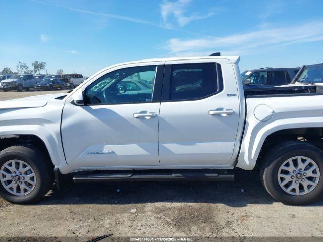 Toyota Tacoma Sr5 Image 14