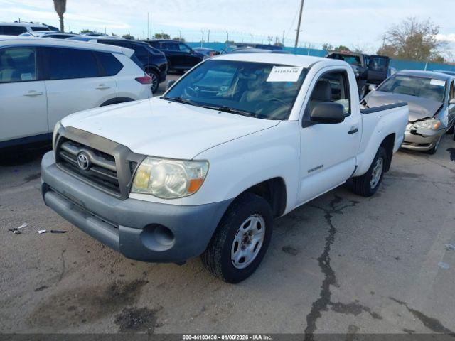 Toyota Tacoma Image 4