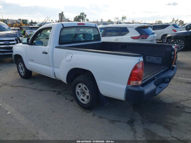 Toyota Tacoma Image 3