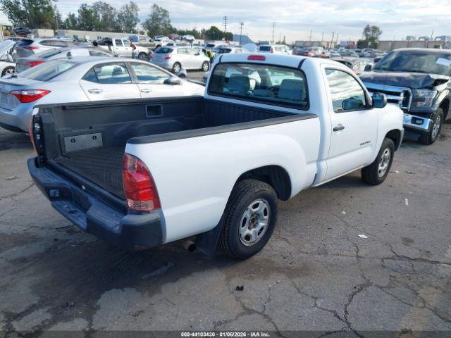 Toyota Tacoma Image 8