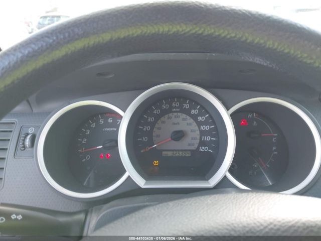 Toyota Tacoma Image 9