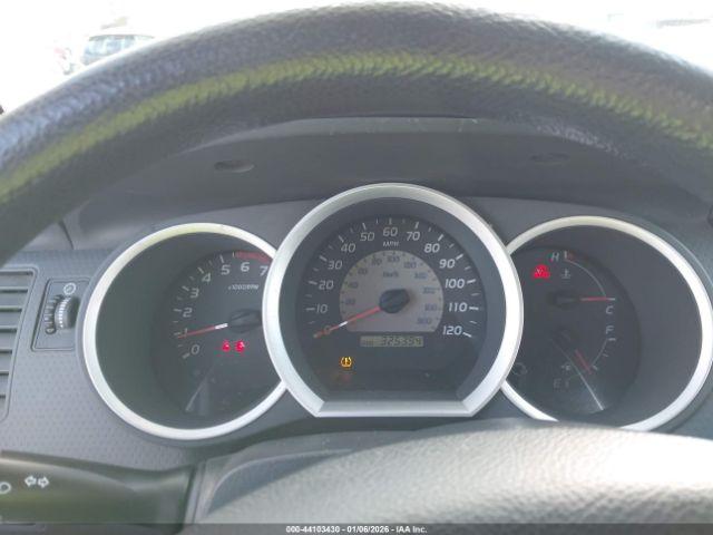 Toyota Tacoma Image 9