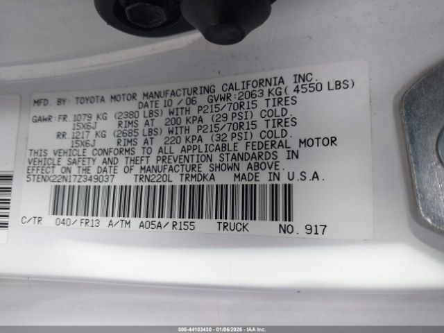 Toyota Tacoma Image 2