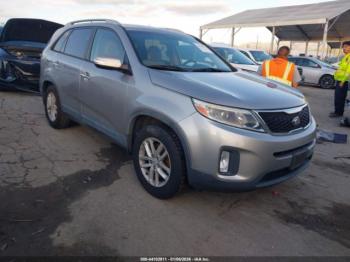  Salvage Kia Sorento