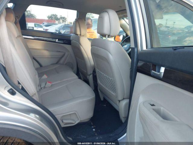 Kia Sorento Lx Image 8