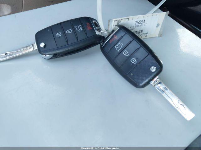 Kia Sorento Lx Image 2