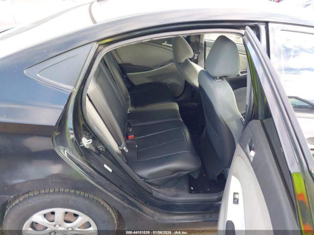 Hyundai ACCENT Gls Image 9