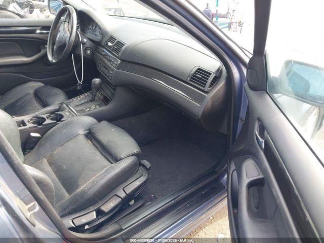 BMW 3 Series Image 10