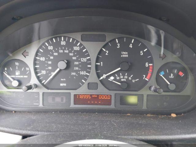 BMW 3 Series Image 2