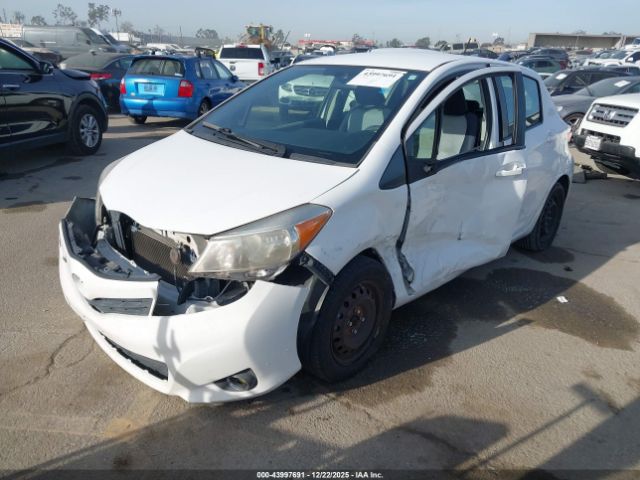 Toyota Yaris Le Image 10