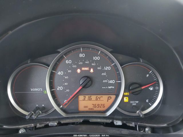 Toyota Yaris Le Image 3