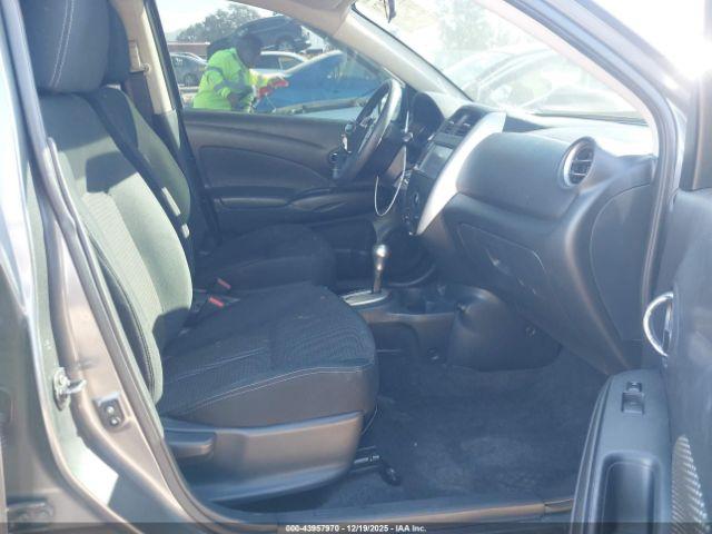 Nissan Versa 1.6 Sv Image 11