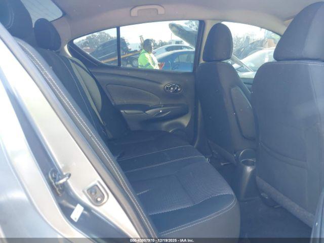 Nissan Versa 1.6 Sv Image 7