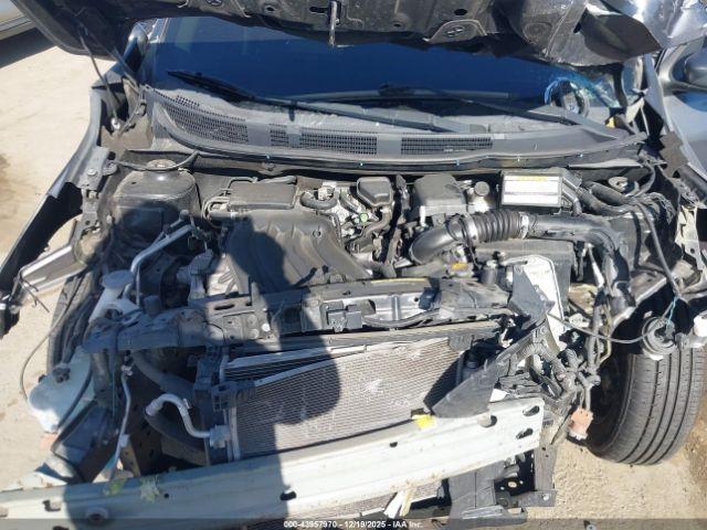 Nissan Versa 1.6 Sv Image 8