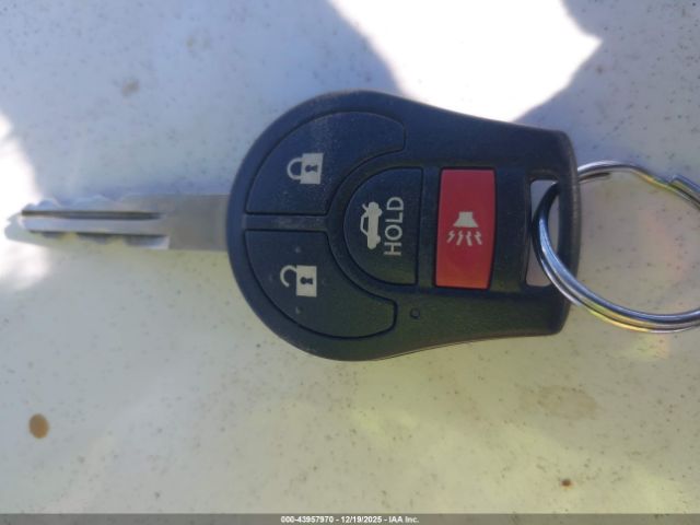 Nissan Versa 1.6 Sv Image 6