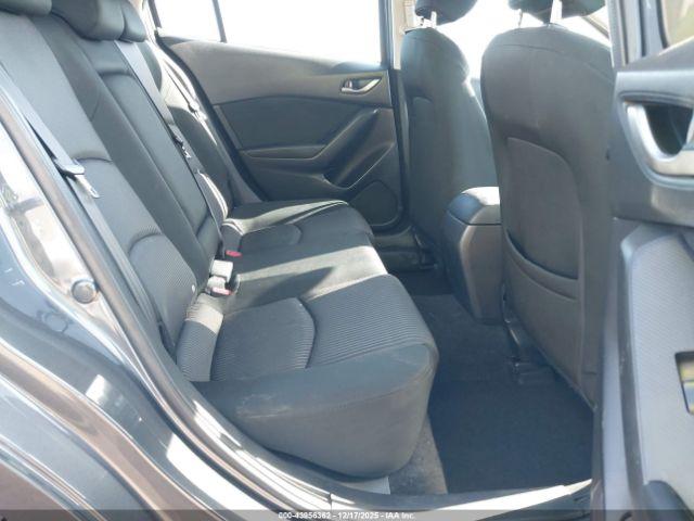 Mazda Mazda3 I Touring Image 8