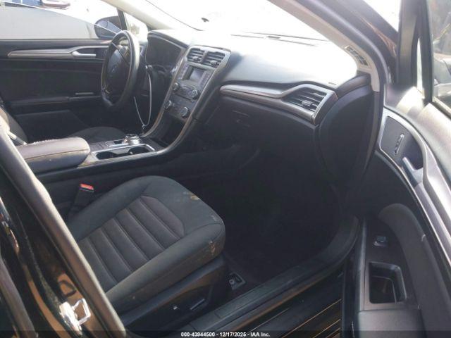 Ford Fusion Se Image 8