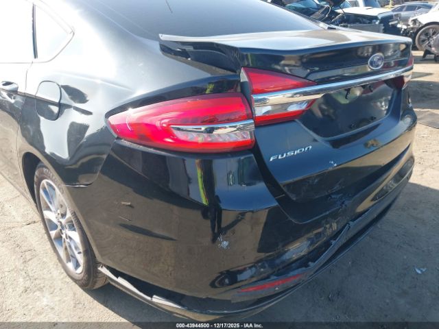 Ford Fusion Se Image 7