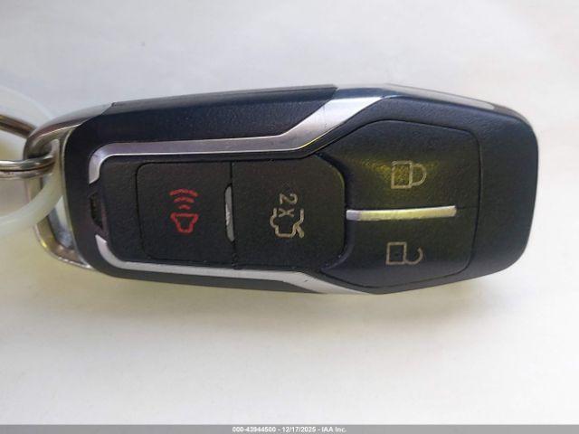 Ford Fusion Se Image 6