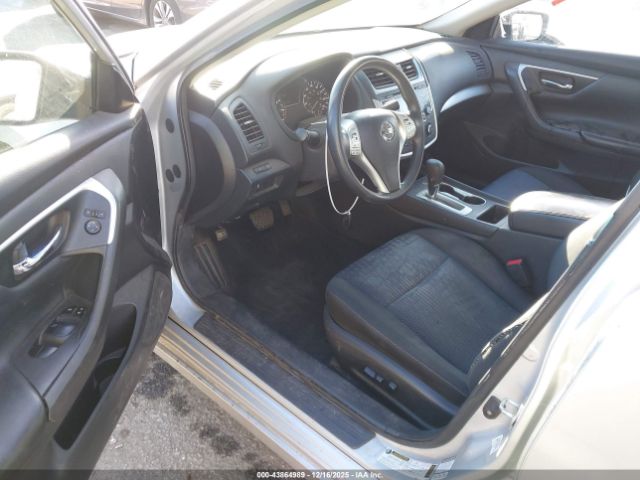 Nissan Altima Image 4