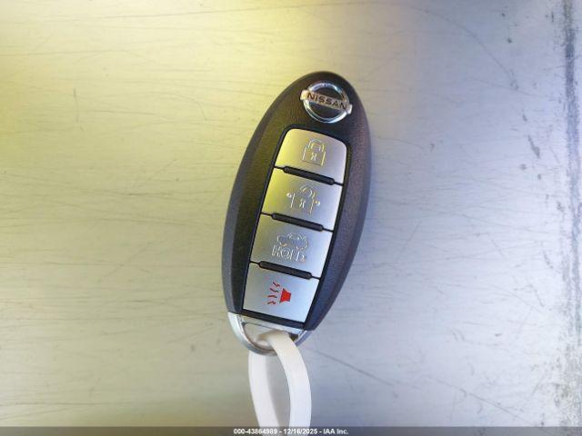 Nissan Altima Image 6