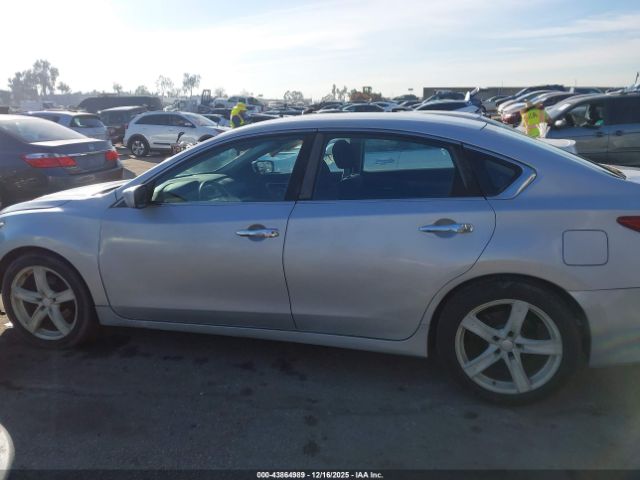 Nissan Altima Image 11