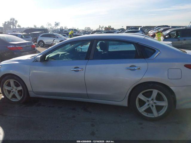 Nissan Altima Image 11