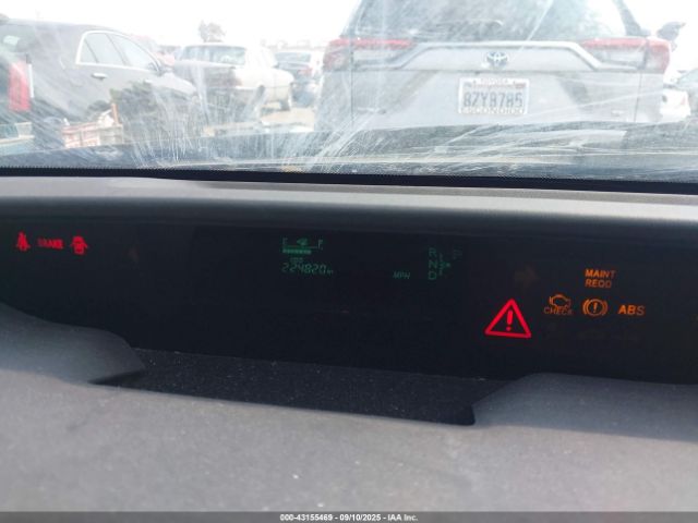 Toyota Prius Image 9