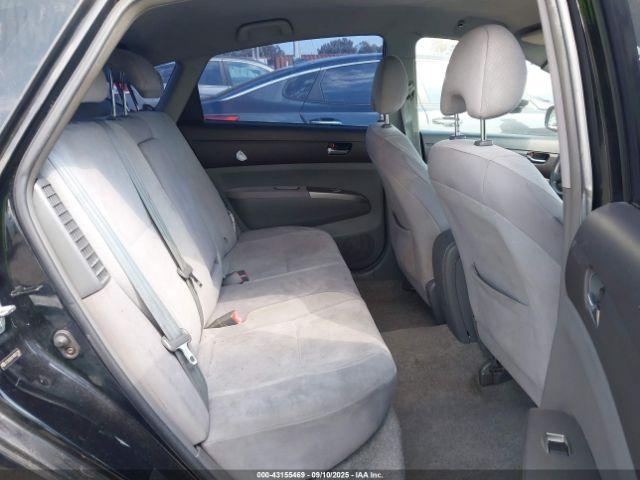 Toyota Prius Image 8