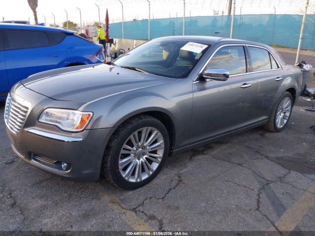 Chrysler 300c Image 7