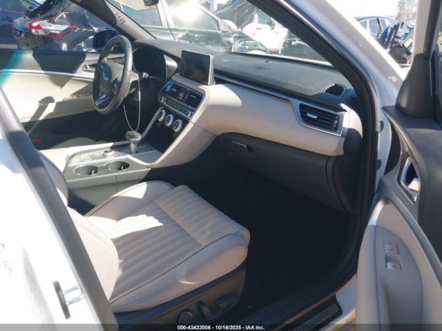 Genesis G70 2.0t Awd Image 7