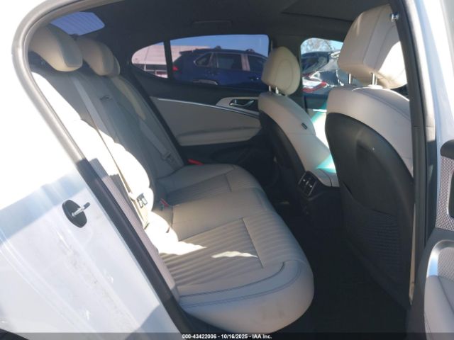 Genesis G70 2.0t Awd Image 8