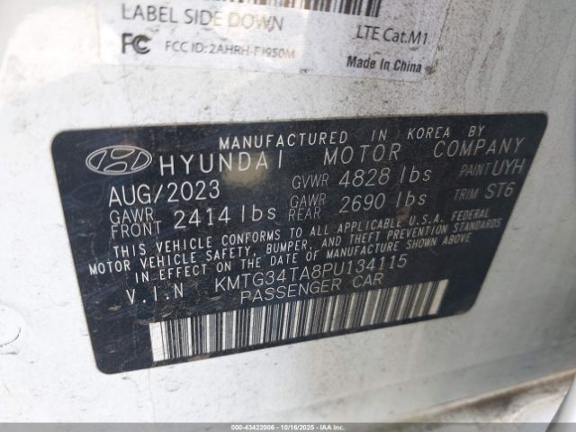 Genesis G70 2.0t Awd Image 14