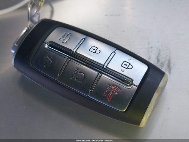 Genesis G70 2.0t Awd Image 9