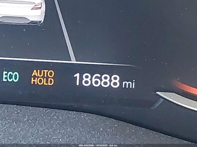 Genesis G70 2.0t Awd Image 12