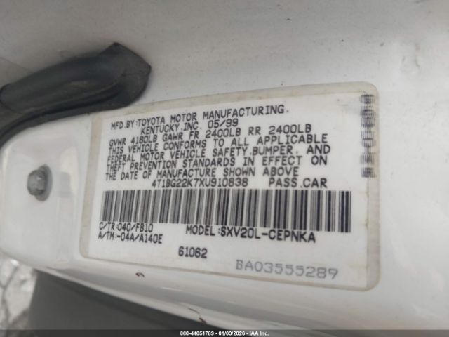 Toyota Camry Le Image 2